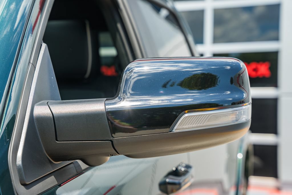 New 2026 RAM 1500 Laramie AWD/4WD image 17