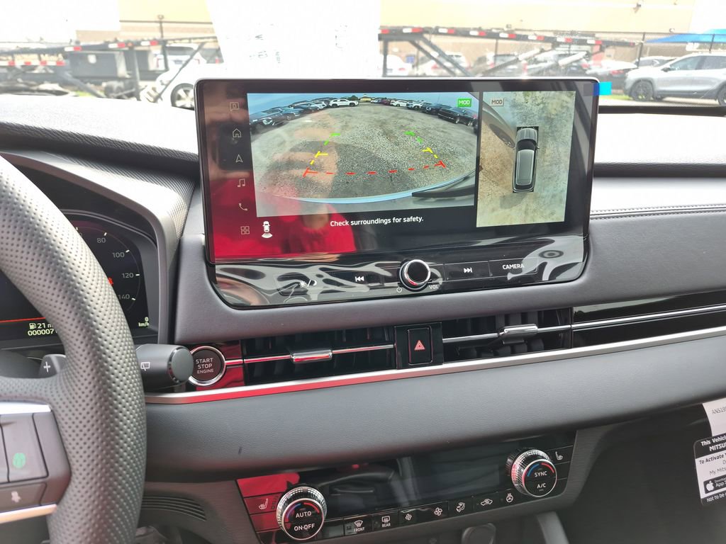 New 2026 Mitsubishi Outlander SE image 17
