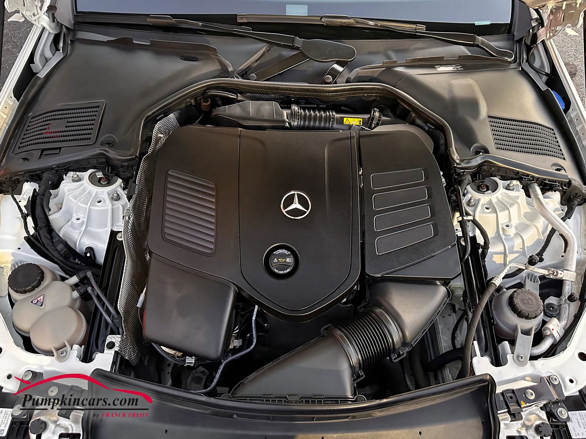 Used 2022 Mercedes-Benz C 300 4MATIC Sedan w/ Exclusive Trim Package image 9