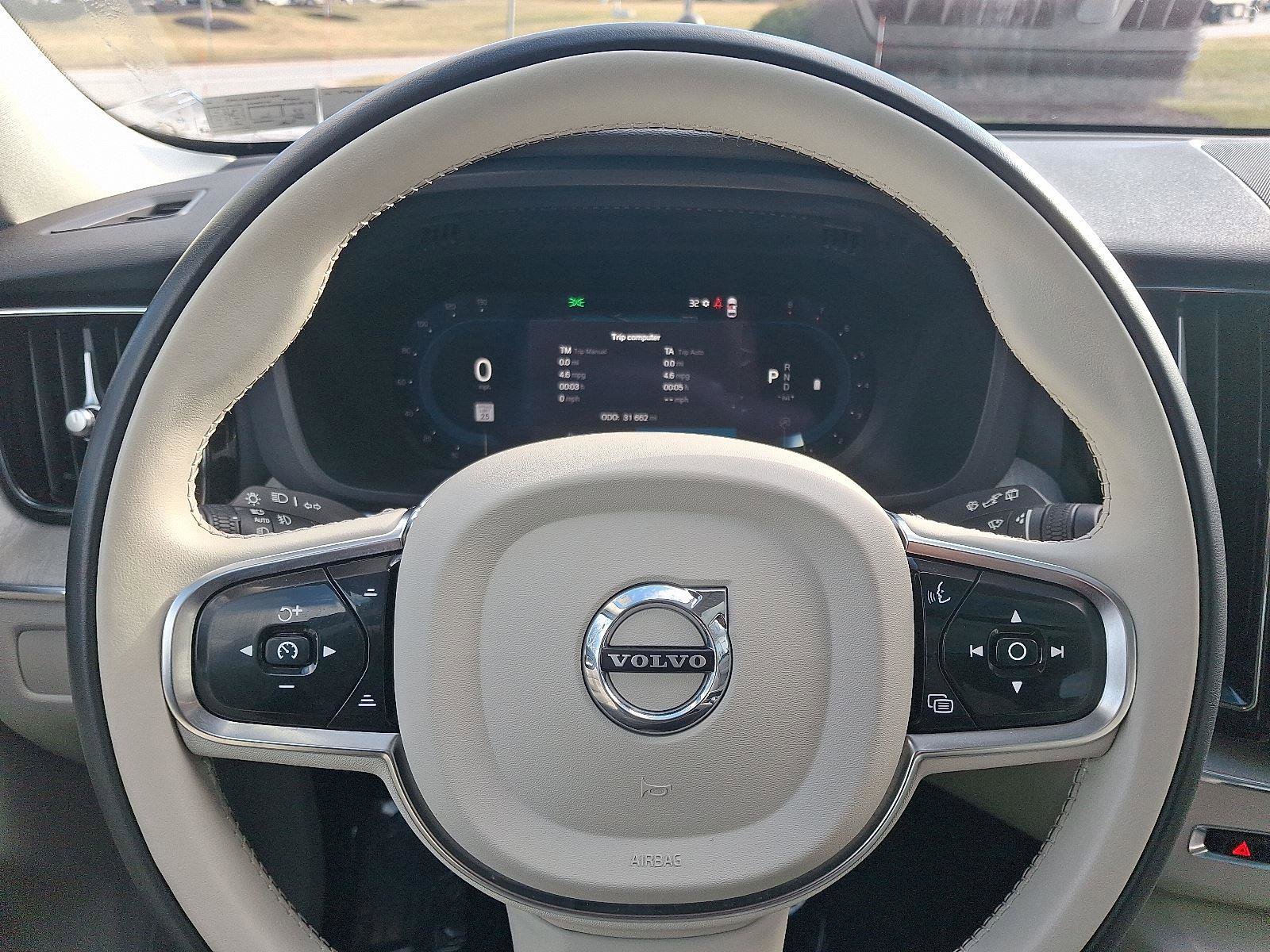 Certified 2024 Volvo XC60 B5 Plus w/ Protection Package Premier AWD/4WD image 20