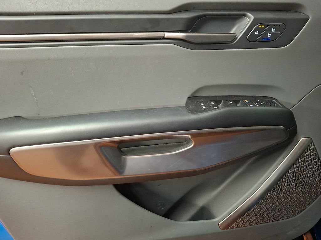 Used 2024 Kia EV9 Wind image 8