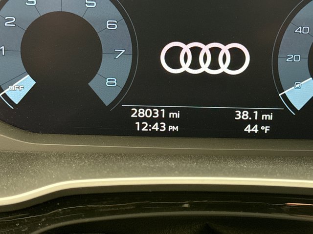 Used 2025 Audi Q3 2.0T Premium image 9