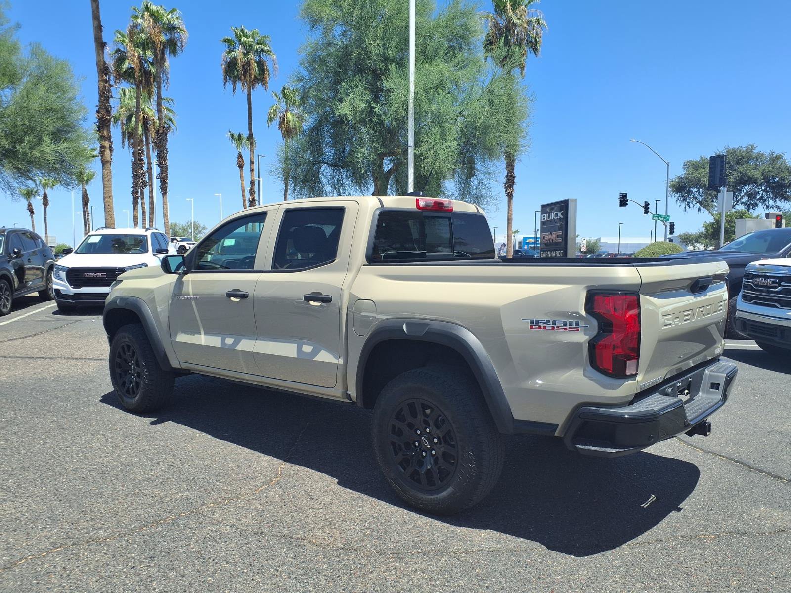 Used 2024 Chevrolet Colorado Trail Boss w/ Advanced Trailering Package AWD/4WD image 9