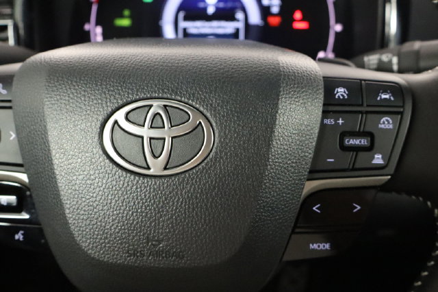 Used 2026 Toyota Camry SE FWD image 10