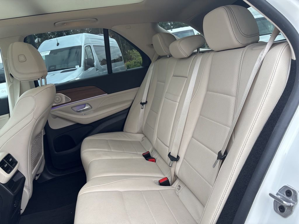 Used 2022 Mercedes-Benz GLE 350 4MATIC w/ Premium Package image 21