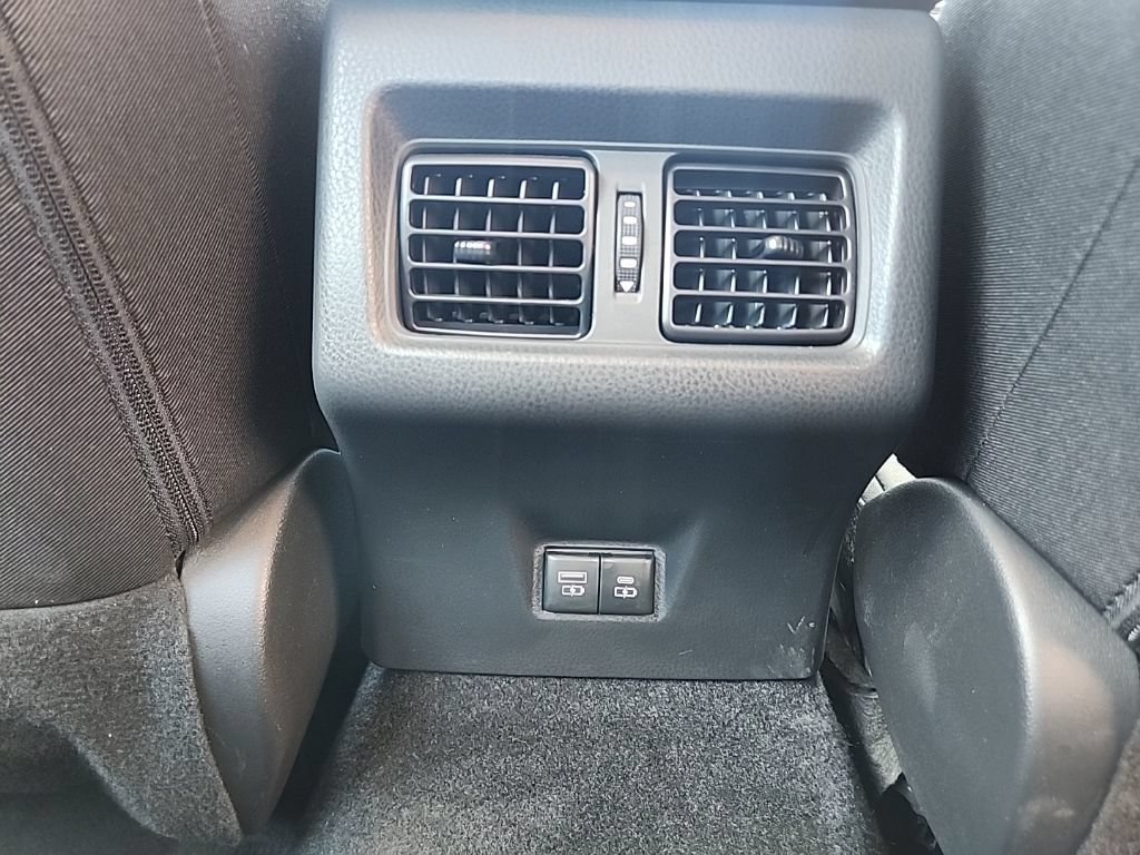 Used 2026 Toyota Camry LE FWD image 30
