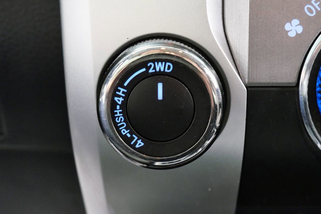 Used 2017 Toyota Tundra SR5 w/ SR5 Upgrade Package image 27