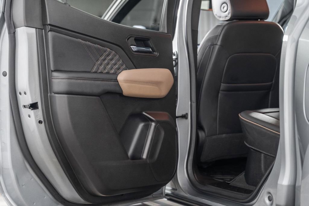 Used 2026 GMC Canyon Denali image 39