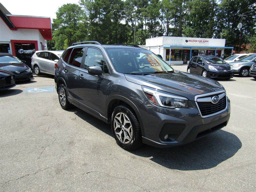 Used 2021 Subaru Forester Premium AWD/4WD image 9
