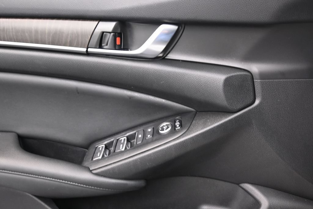 Used 2021 Honda Accord EX image 16