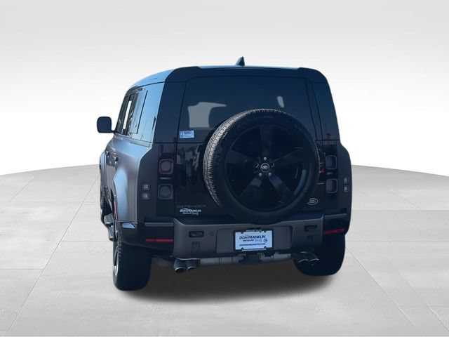 Used 2023 Land Rover Defender 110 V8 AWD/4WD image 7