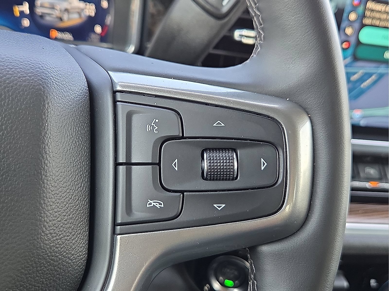 Used 2025 Chevrolet Silverado 1500 LT w/ Safety Package AWD/4WD image 20