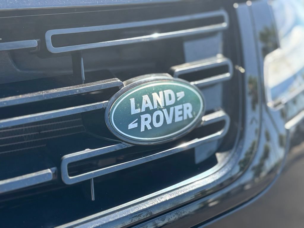 Used 2025 Land Rover Range Rover Evoque Dynamic SE AWD/4WD image 16