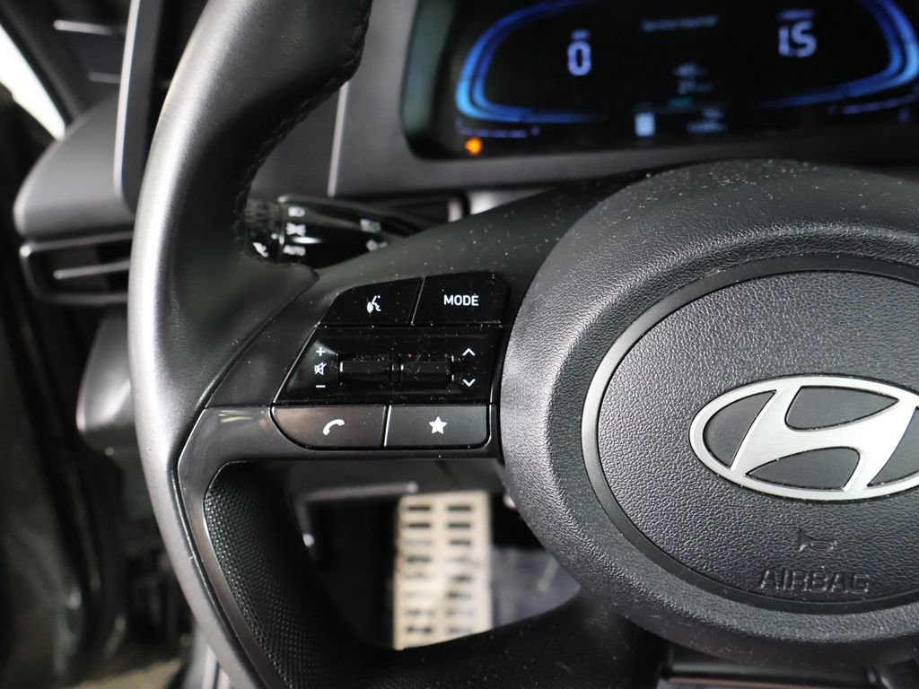 Used 2025 Hyundai Elantra Sport FWD image 37