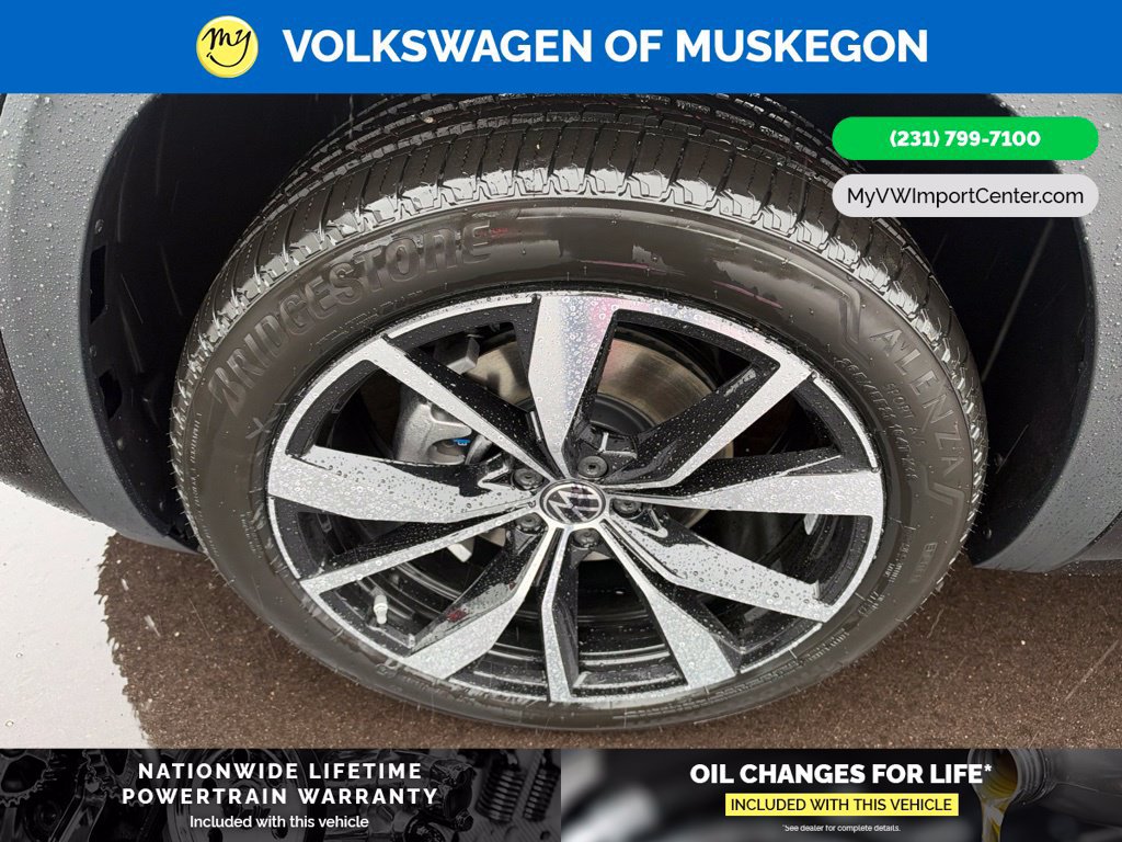 New 2026 Volkswagen Atlas Cross Sport SEL Premium R-Line AWD/4WD image 9