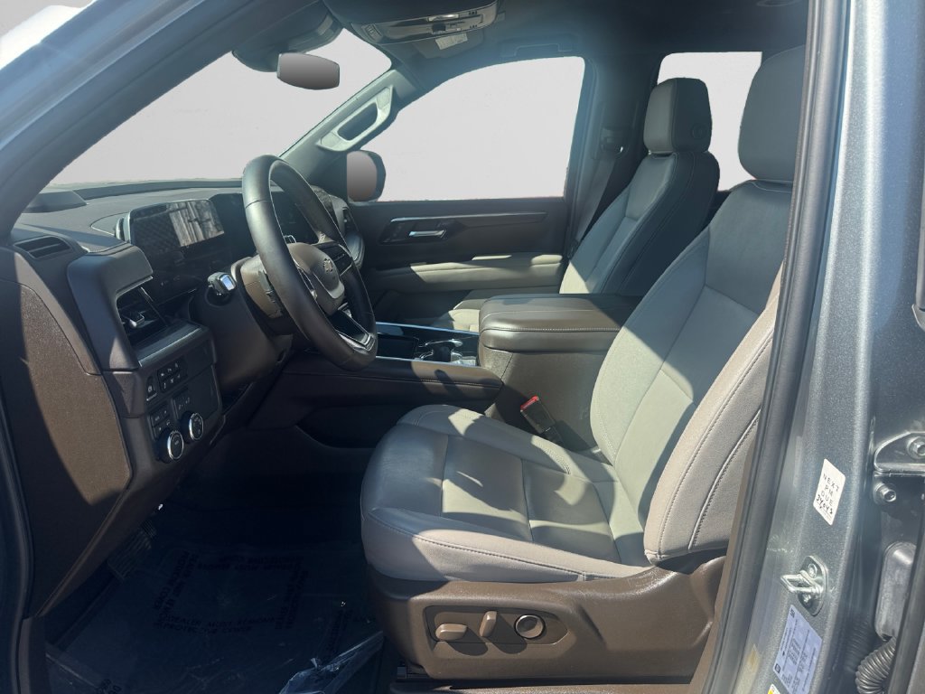 Used 2025 Chevrolet Tahoe LT AWD/4WD image 9