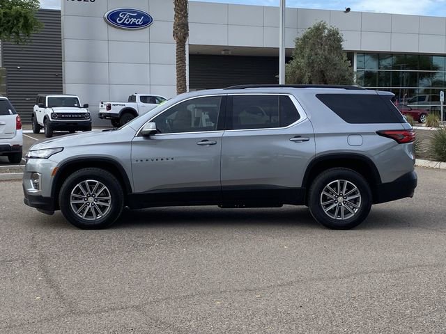 Used 2023 Chevrolet Traverse LT image 3