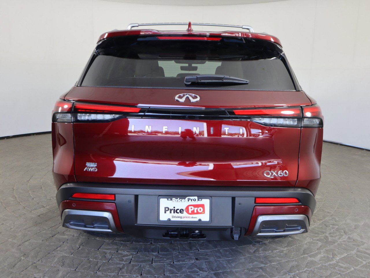 Used 2025 INFINITI QX60 Sensory w/ Vision Package image 7