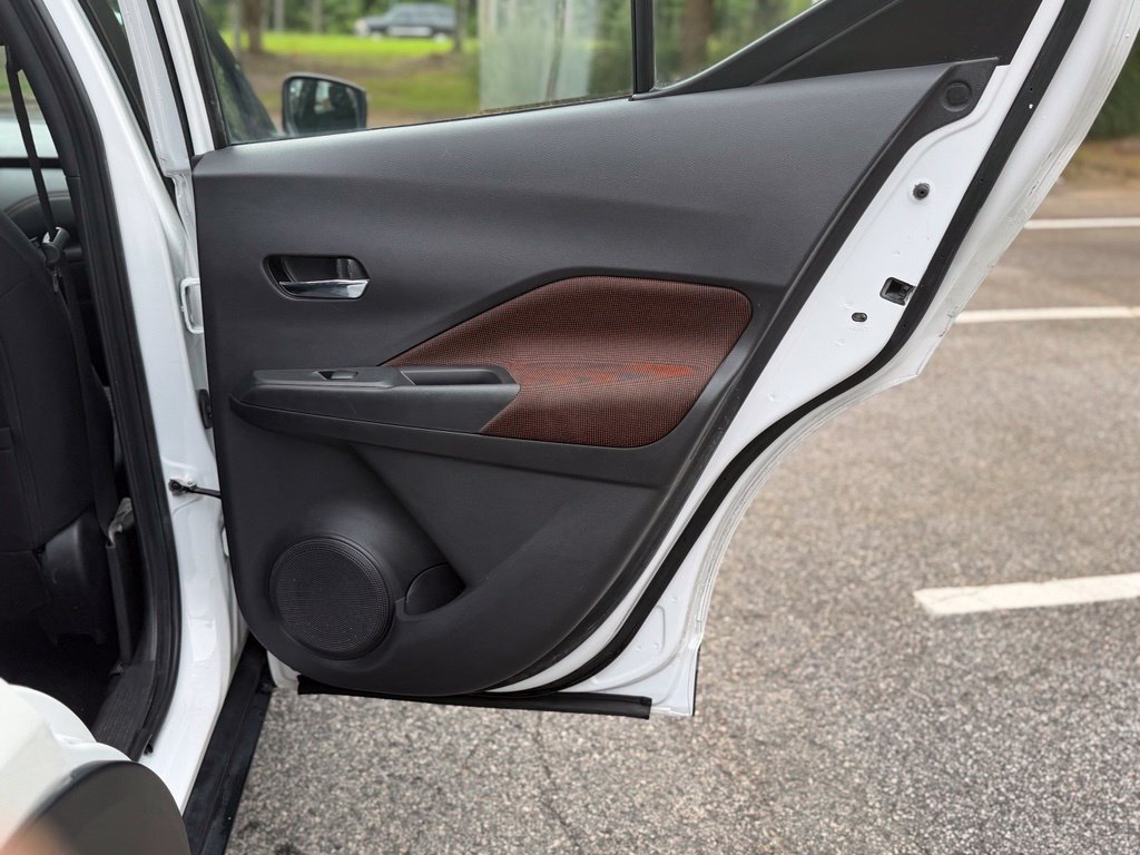 Used 2021 Nissan Kicks SR FWD image 15