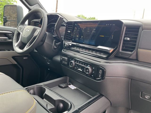 New 2026 Chevrolet Silverado 2500 ZR2 AWD/4WD image 32