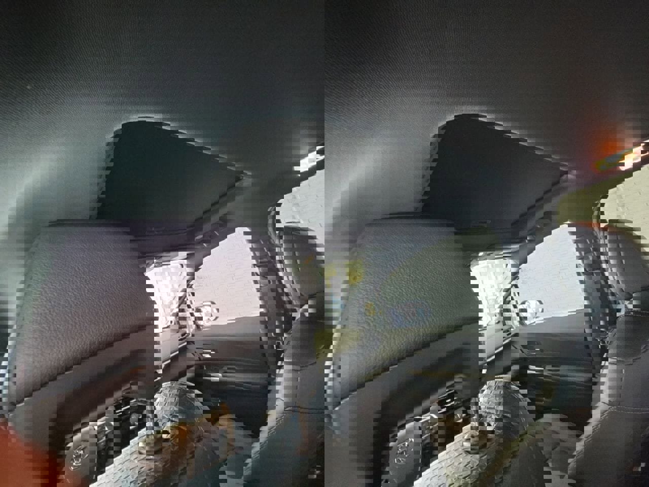 Used 2025 Toyota Sienna XLE Woodland Edition image 11