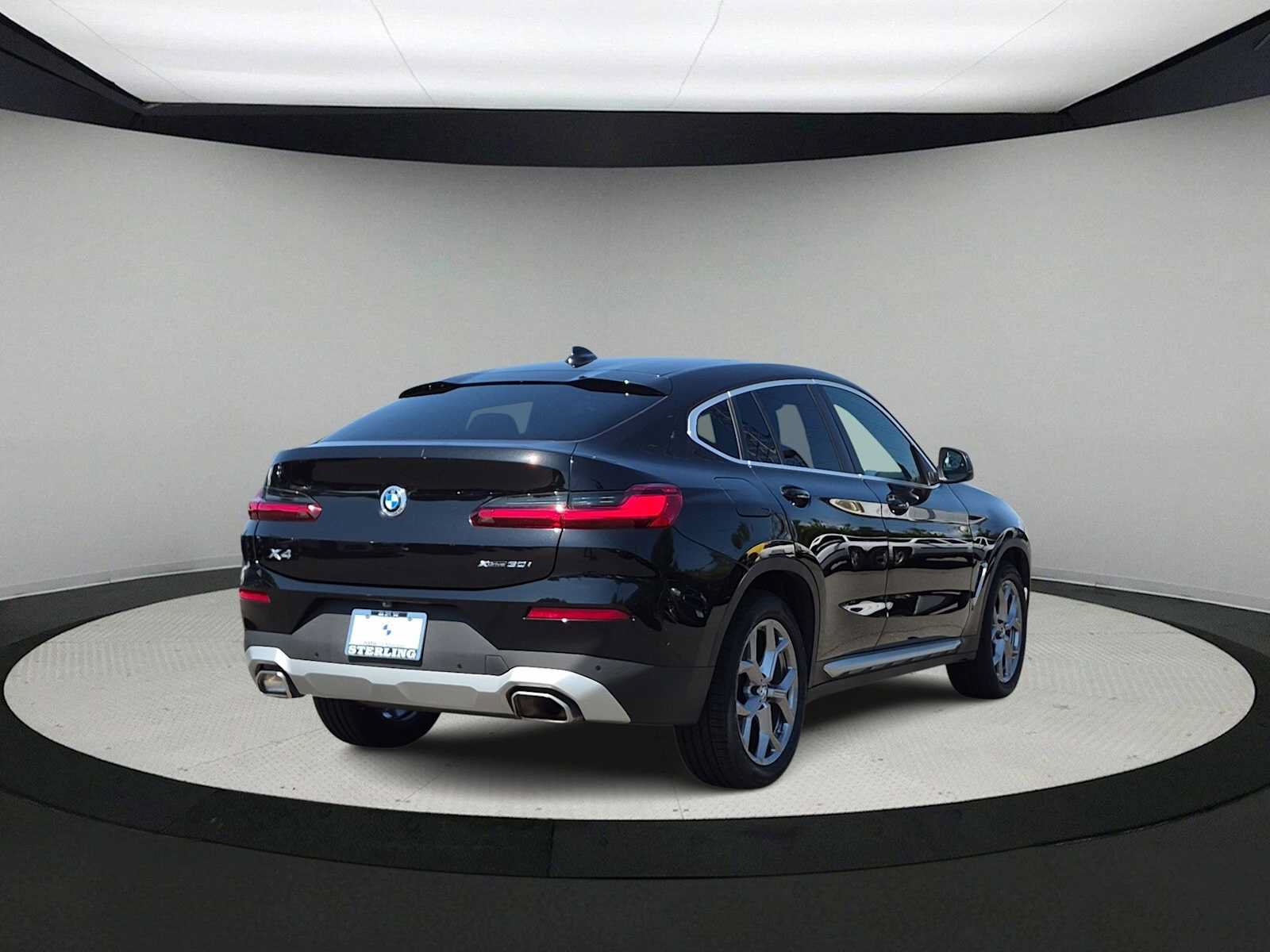 Used 2023 BMW X4 xDrive30i w/ Premium Package AWD/4WD image 8