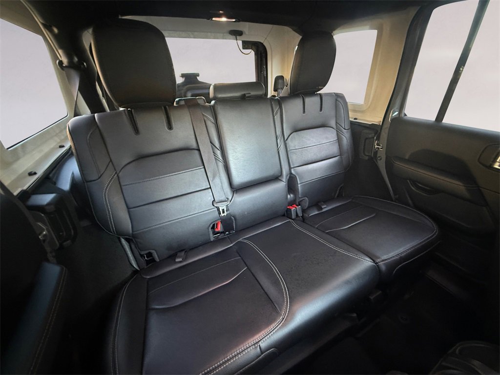 Used 2022 Jeep Wrangler Unlimited Sahara image 18