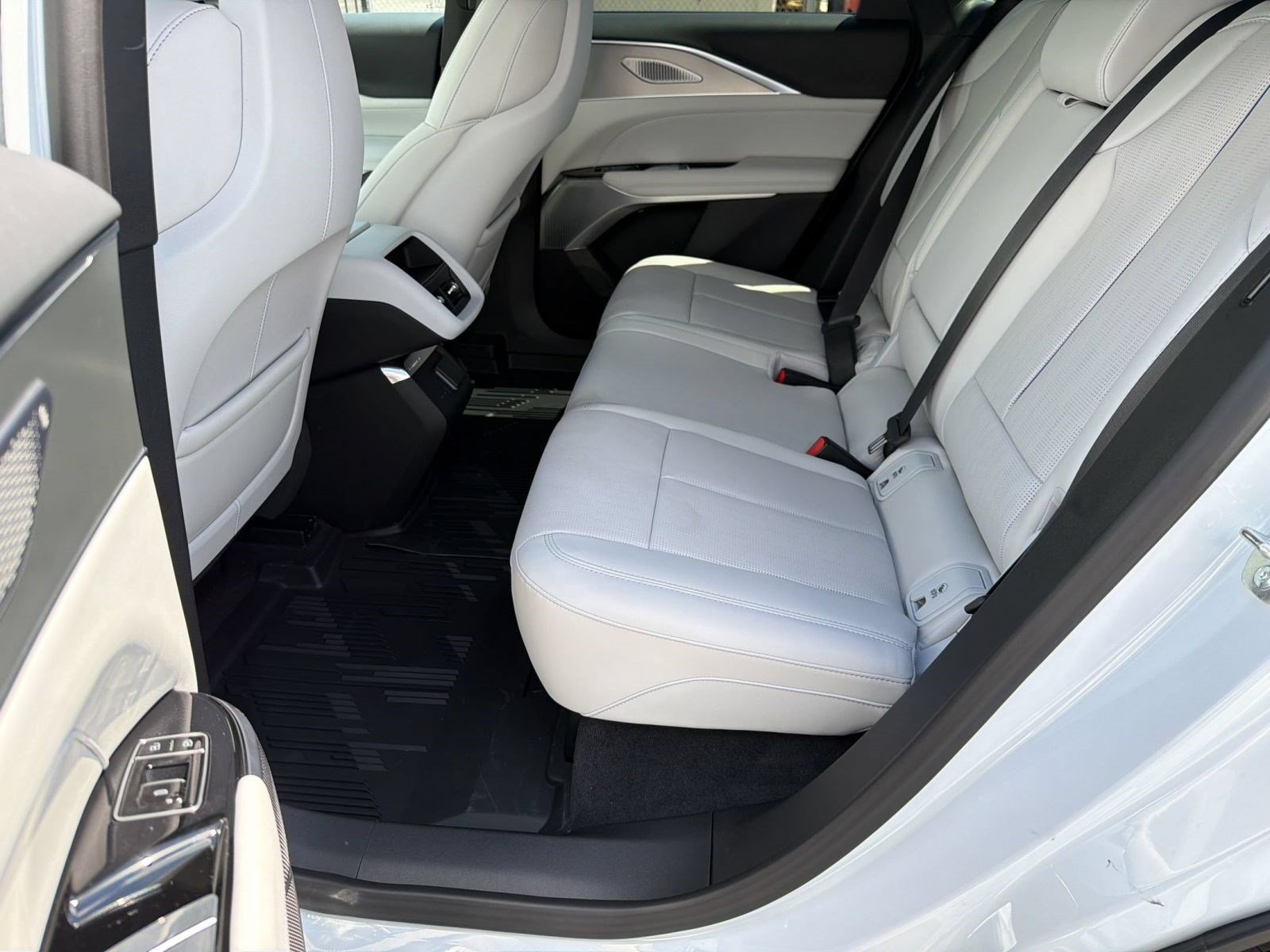 New 2027 Cadillac Lyriq Sport RWD image 21