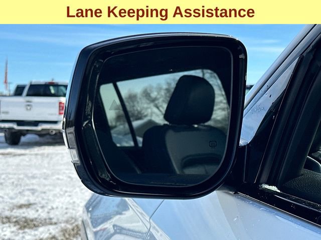 Used 2025 Jeep Grand Cherokee L Limited w/ Black Appearance Package image 9