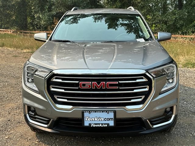 Used 2023 GMC Terrain SLT AWD/4WD image 3
