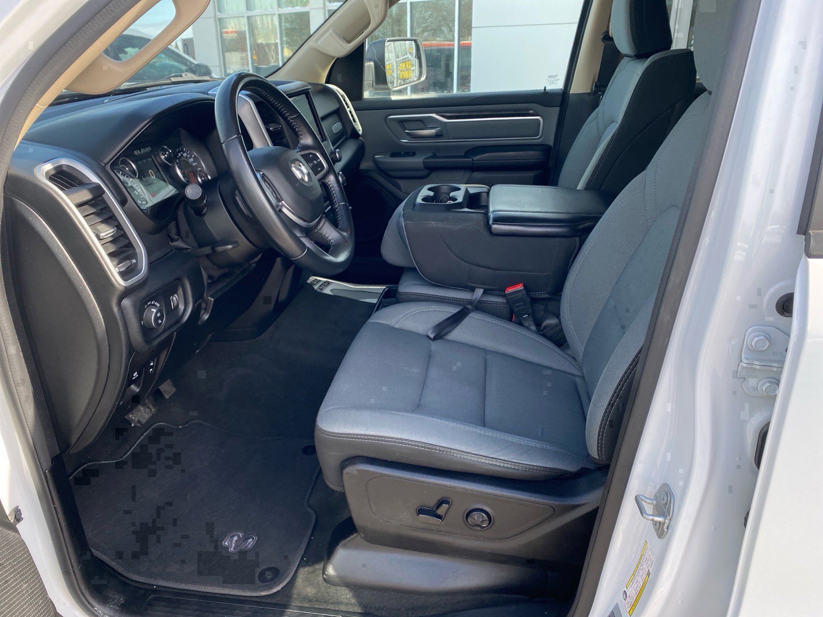 Used 2020 RAM 1500 Big Horn image 9