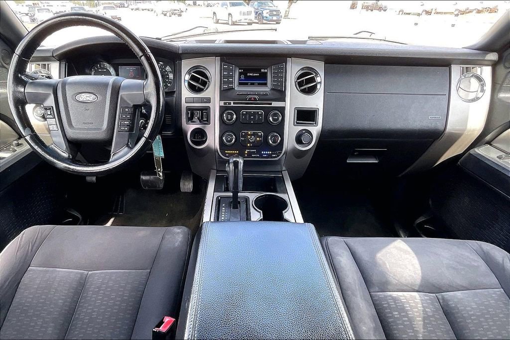 Used 2017 Ford Expedition EL XLT image 7