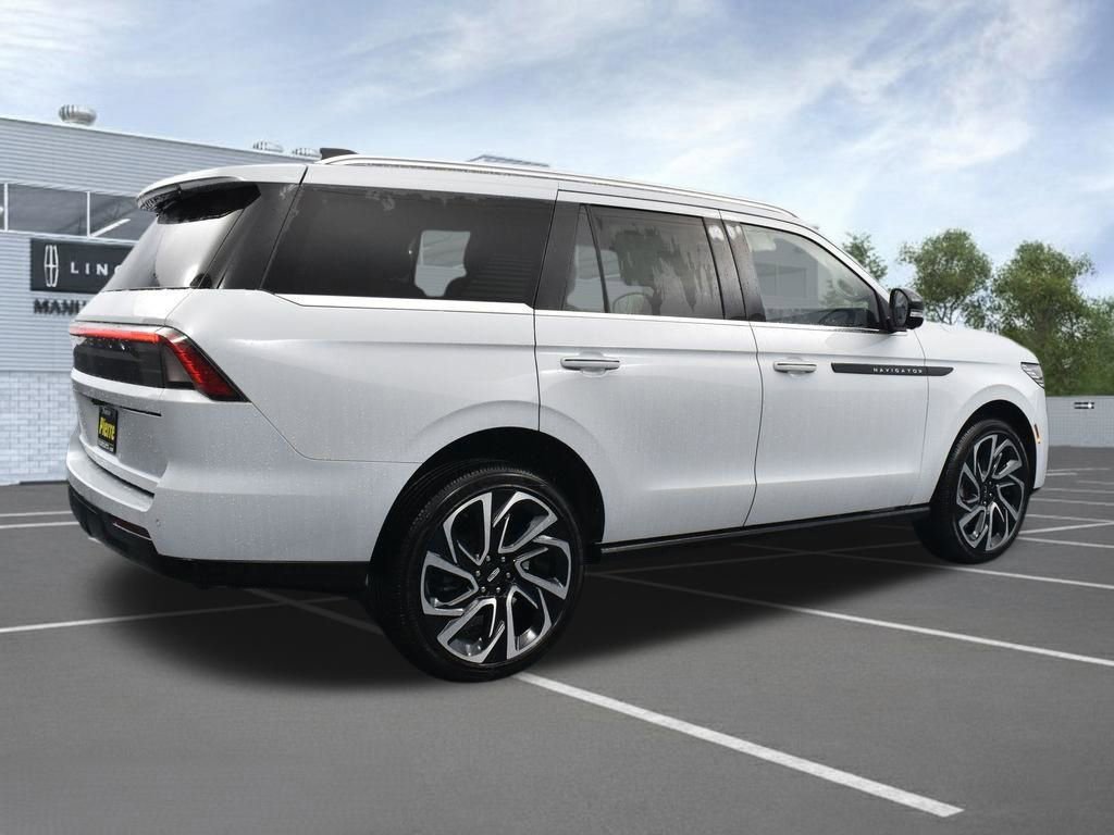 New 2026 Lincoln Navigator Black Label AWD/4WD image 4