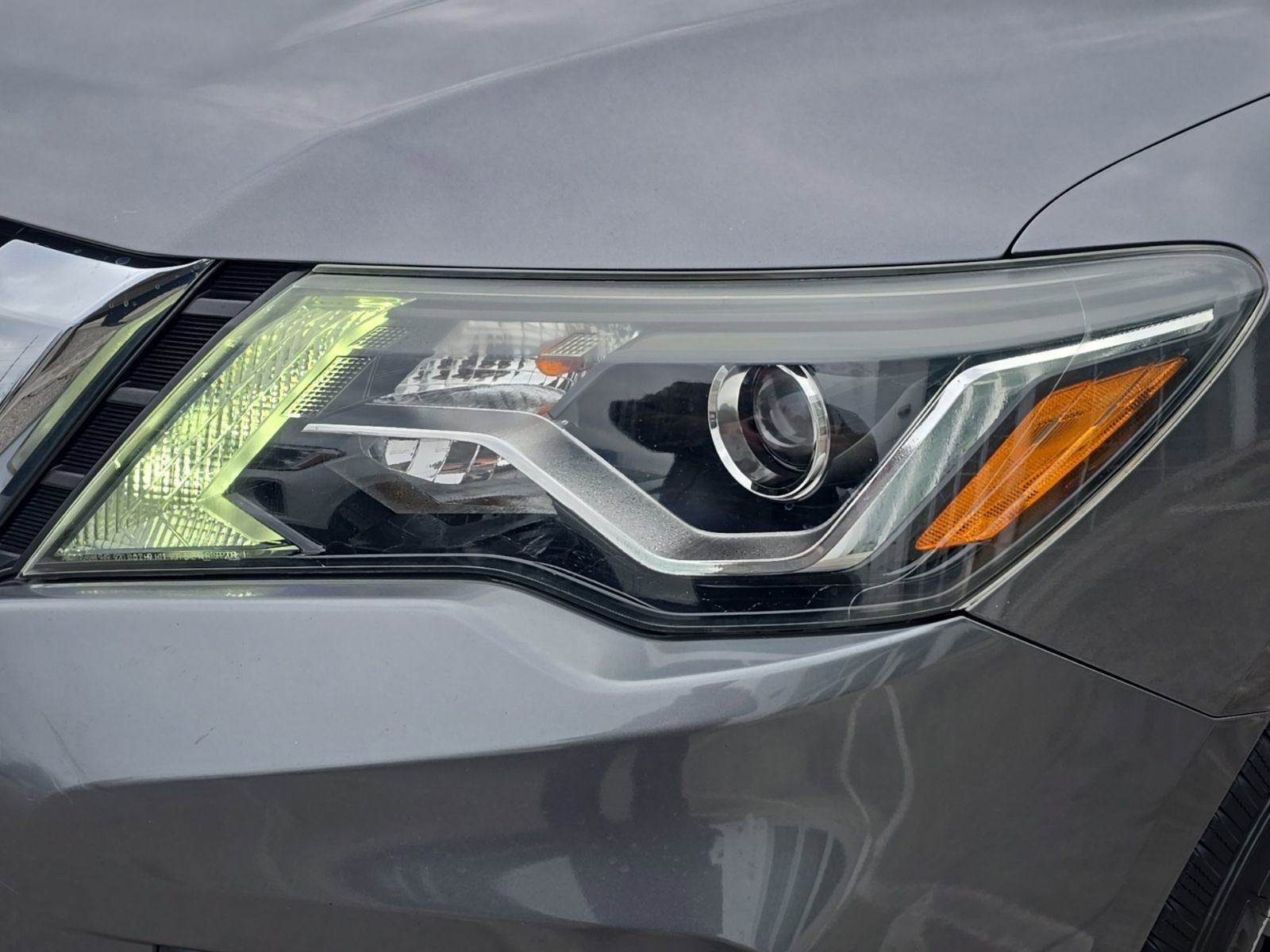 Used 2017 Nissan Pathfinder SL AWD/4WD image 5