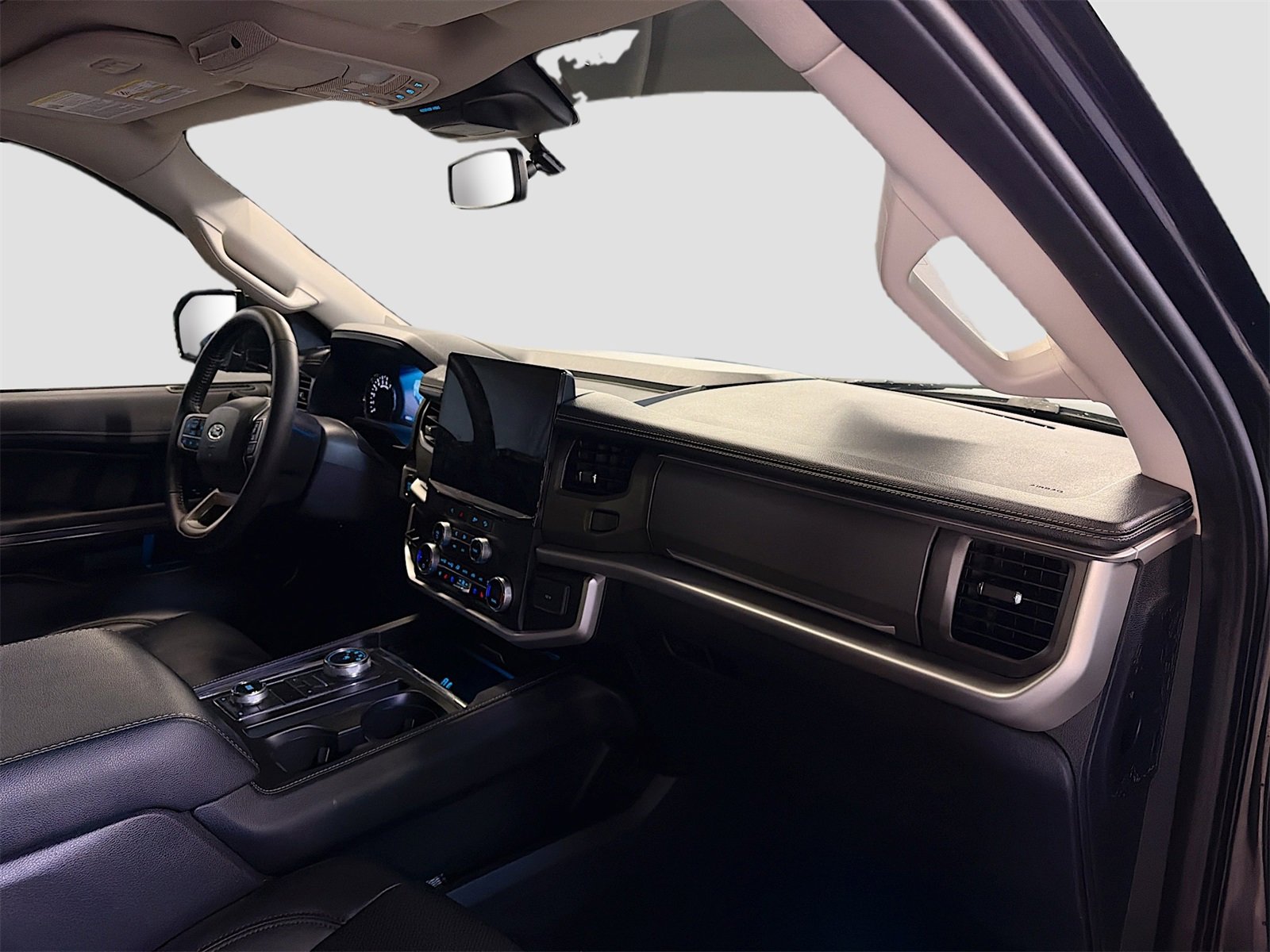 Used 2024 Ford Expedition XLT image 30
