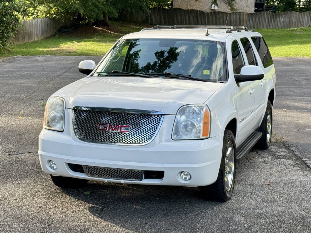Used 2012 GMC Yukon XL SLT w/ SLT-2 Equipment Package RWD image 17
