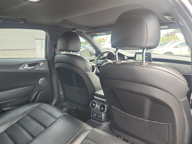 Used 2018 Kia Stinger GT2 RWD image 29