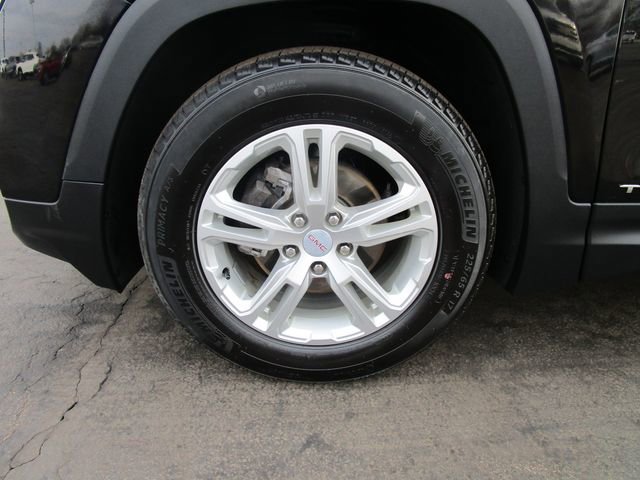 Used 2023 GMC Terrain SLE w/ LPO, Floor Liner Package image 3