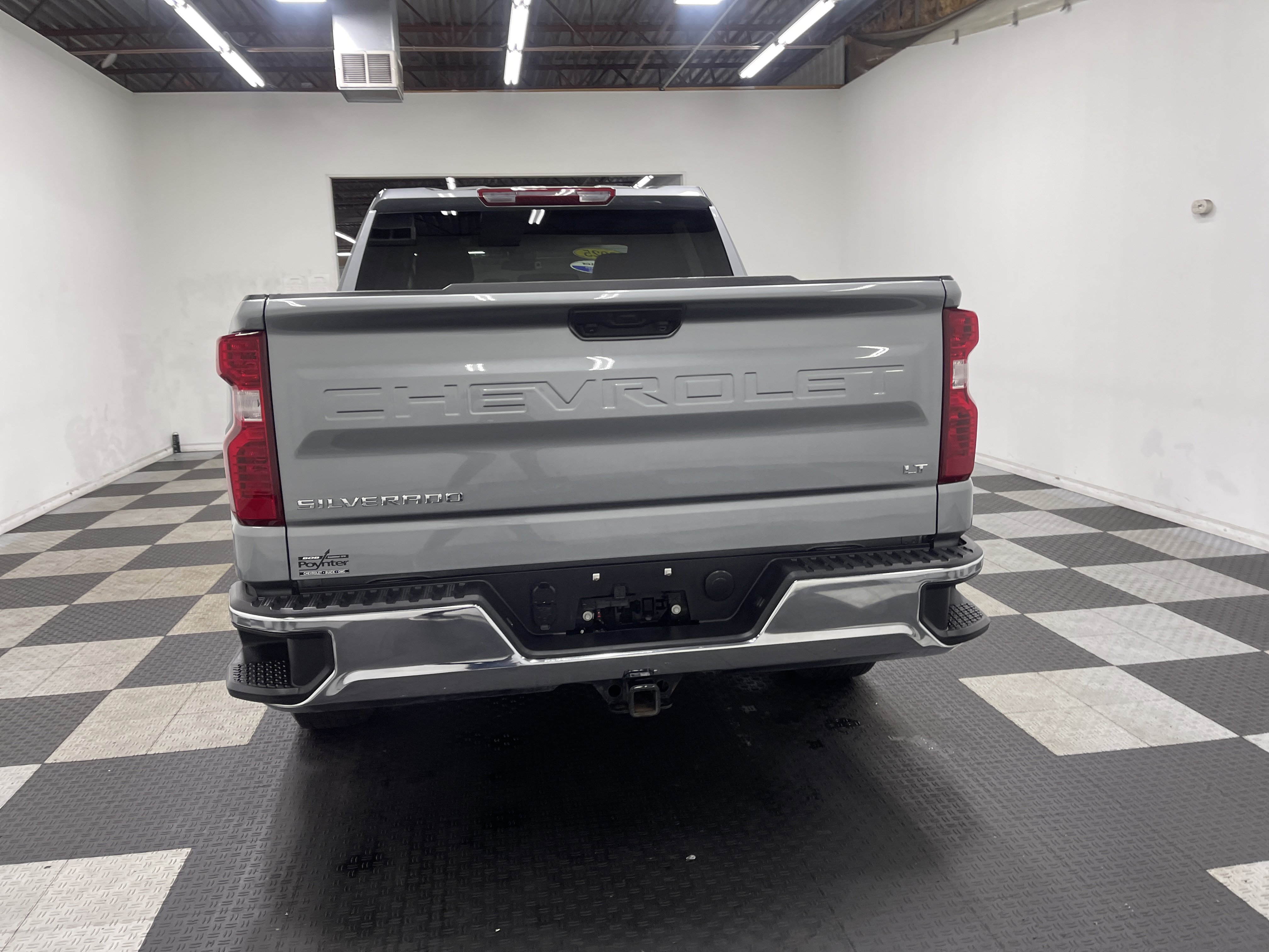 Used 2025 Chevrolet Silverado 1500 LT image 3