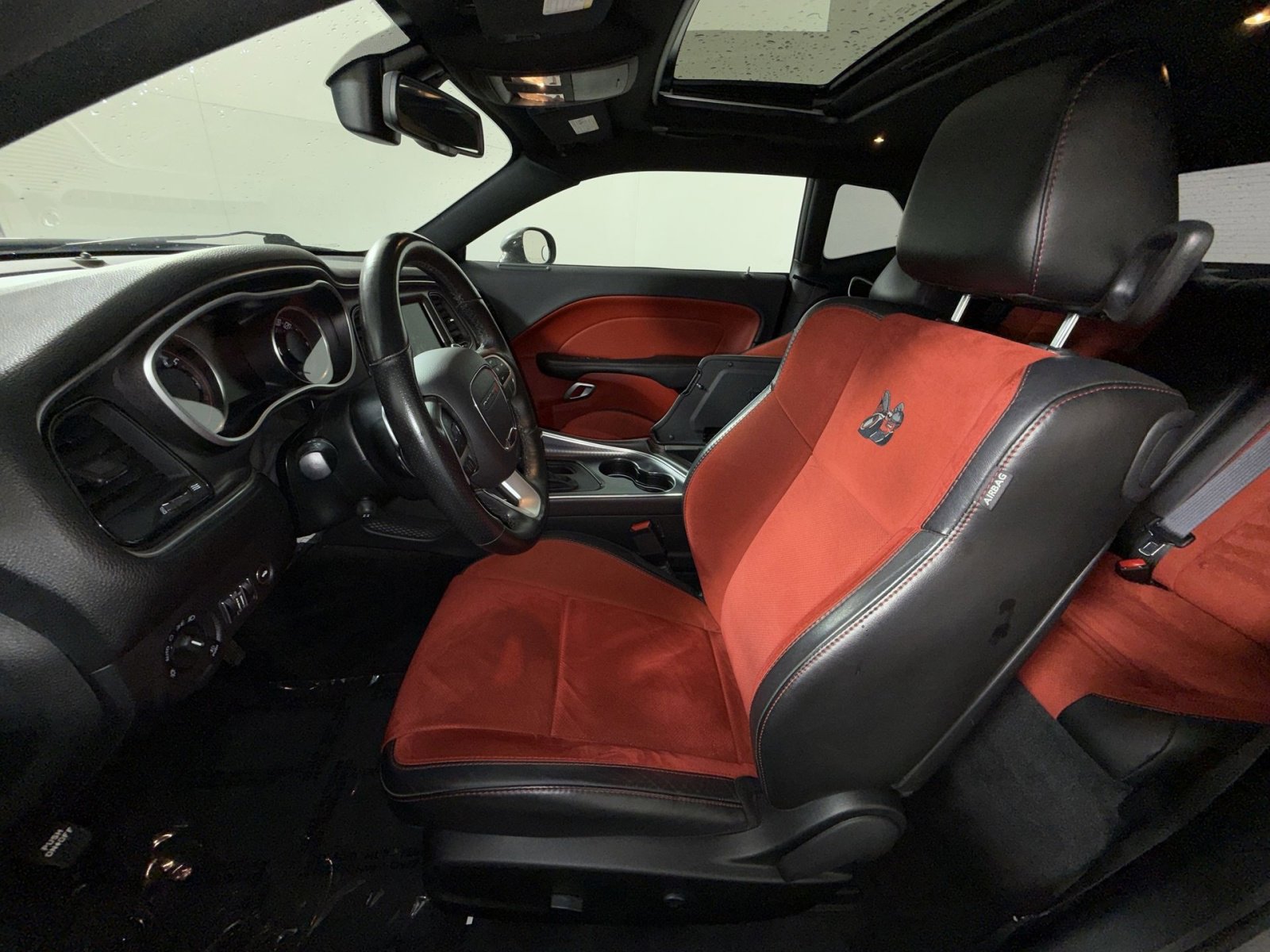 Used 2018 Dodge Challenger R/T Scat Pack w/ Dynamics Package RWD image 13