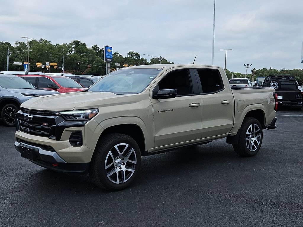 Used 2023 Chevrolet Colorado Z71 w/ Z71 Convenience Package 2 AWD/4WD image 10