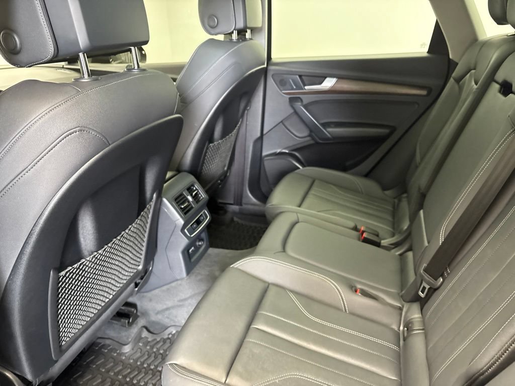 Used 2024 Audi Q5 e Premium w/ Convenience Package AWD/4WD image 21