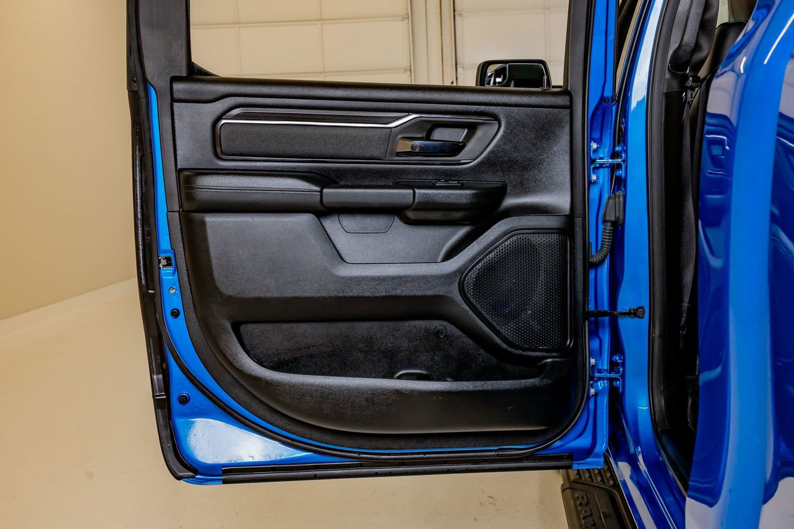 Used 2023 RAM 1500 Big Horn AWD/4WD image 38