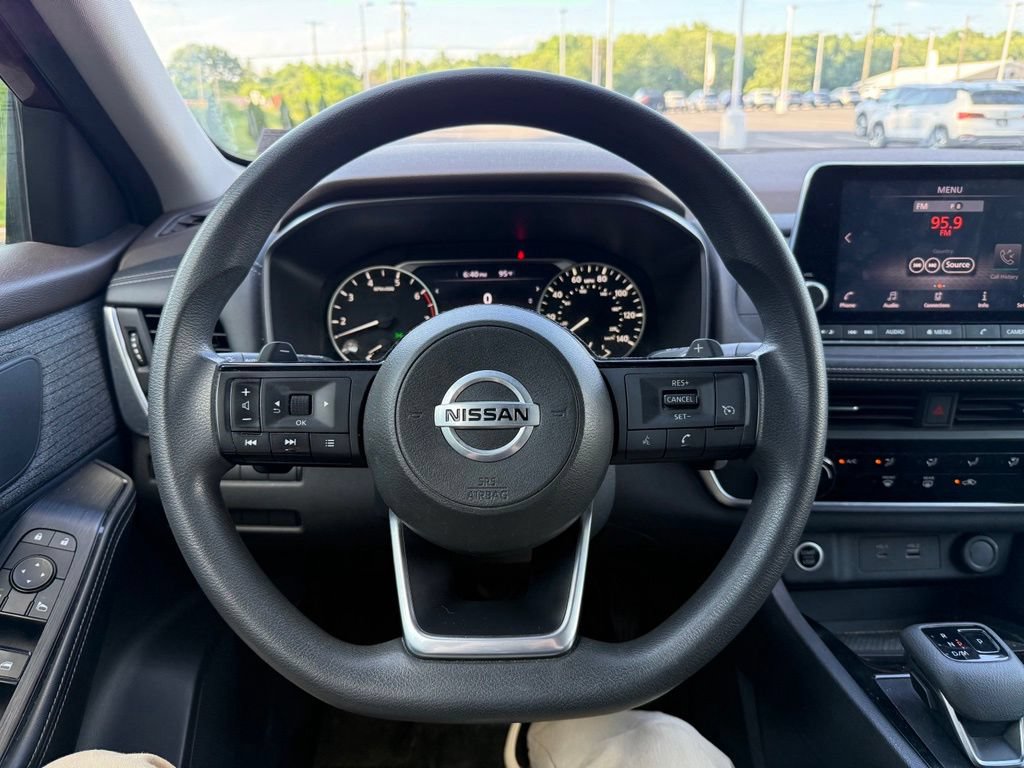 Used 2021 Nissan Rogue S AWD/4WD image 10