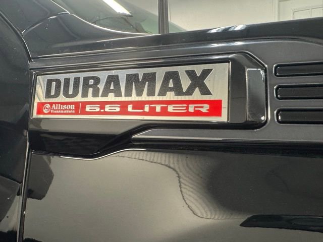 Used 2024 GMC Sierra 2500 AT4 image 41