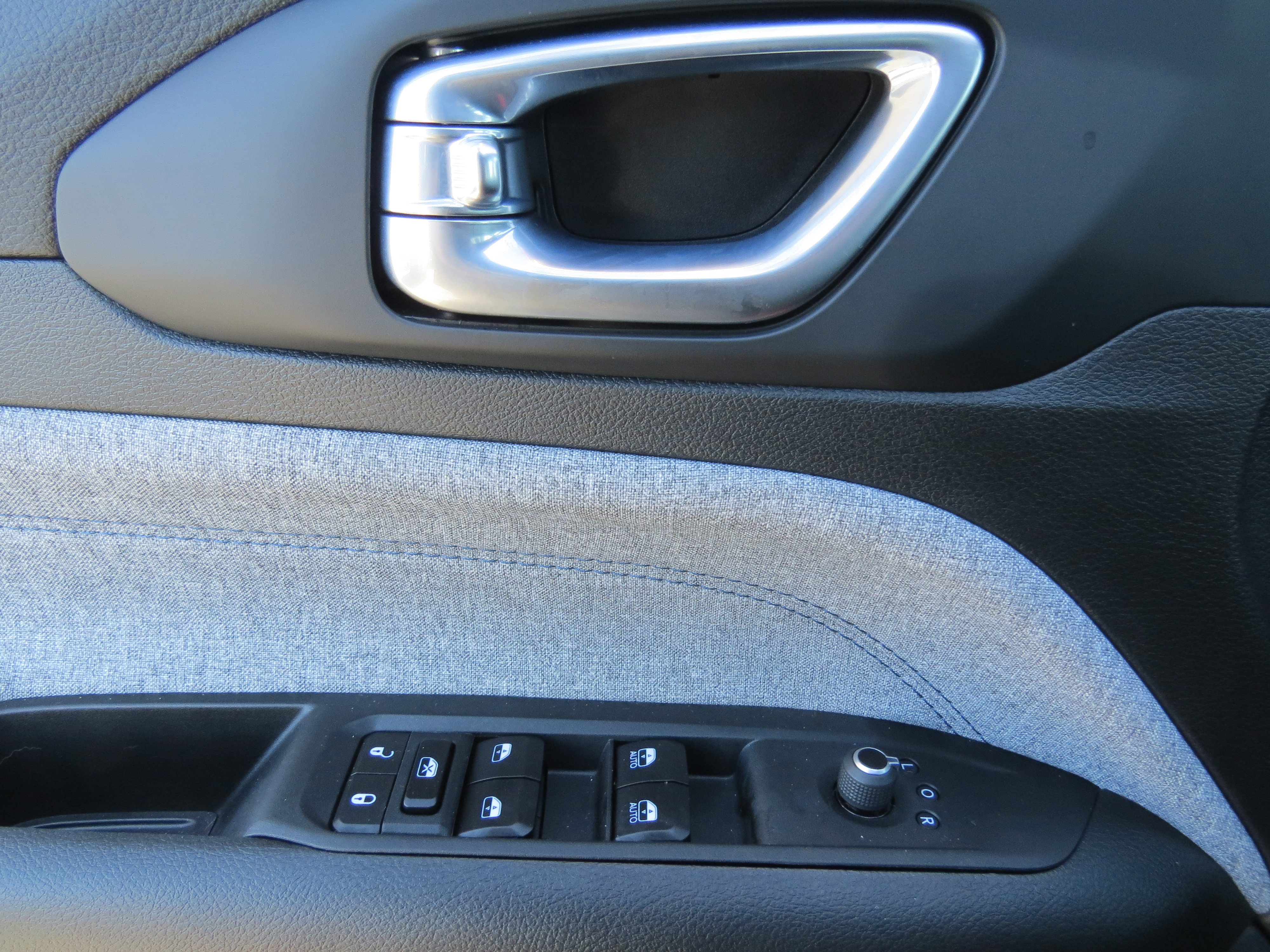 Used 2025 Jeep Compass Latitude image 17