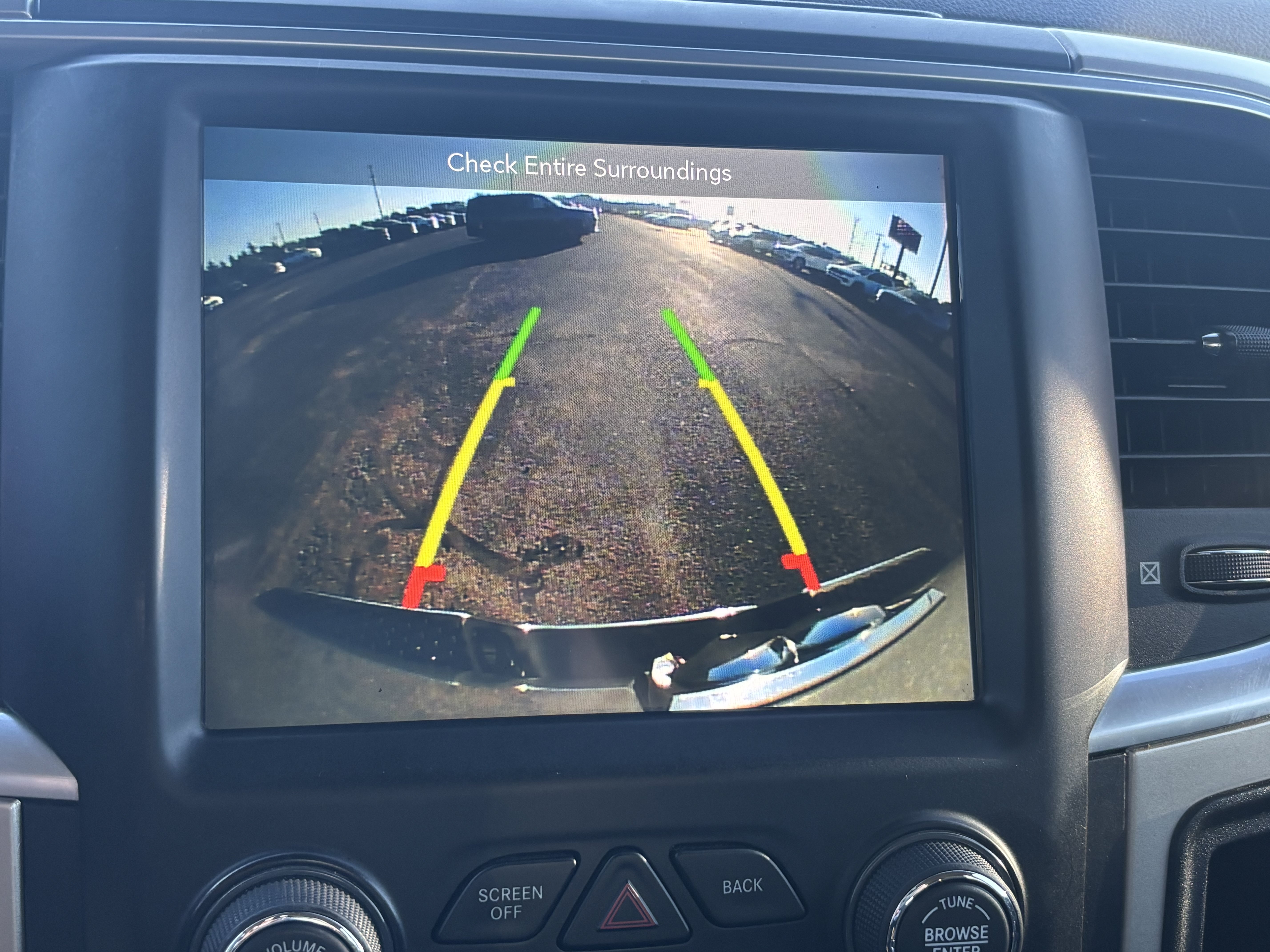 Used 2019 RAM 1500 Classic SLT w/ Luxury Group AWD/4WD image 17