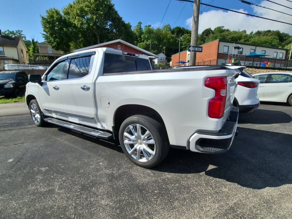Used 2022 Chevrolet Silverado 1500 High Country w/ High Country Premium Package AWD/4WD image 5