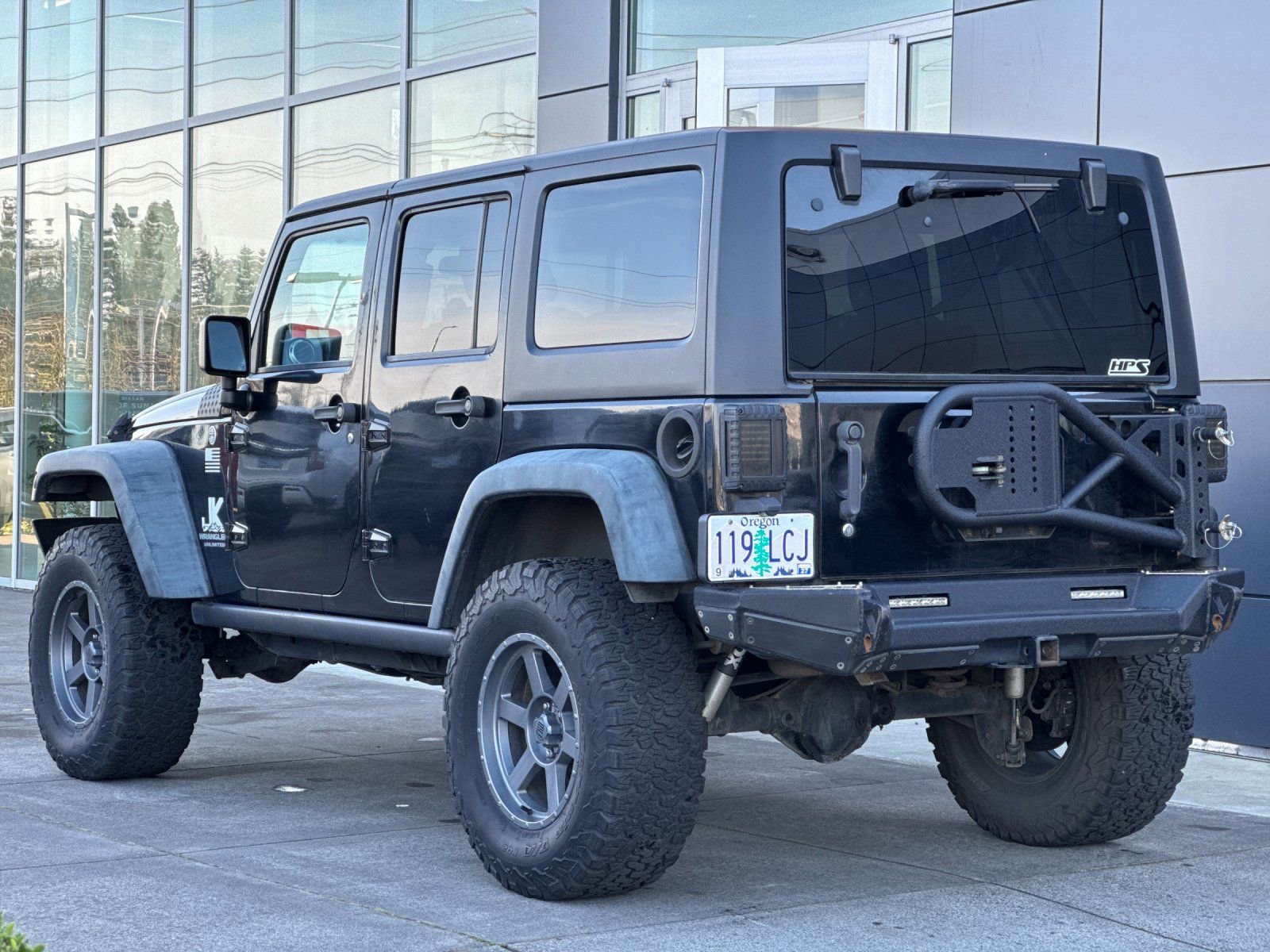 Used 2012 Jeep Wrangler Unlimited Rubicon w/ Dual Top Group AWD/4WD image 5