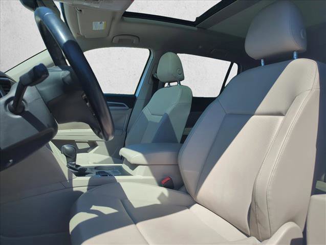 Used 2019 Volkswagen Atlas SE w/ Panoramic Sunroof Package FWD image 18